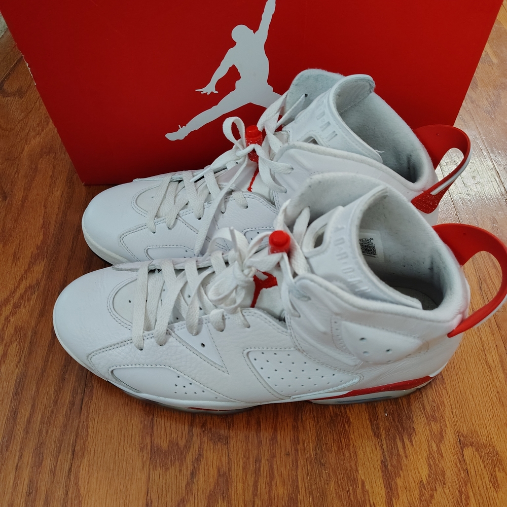 Jordan 6 Retro Red Oreo Size 11
